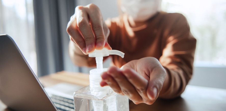 Sorge der Beschäftigten vor Corona-Infektion auf hohem Niveau