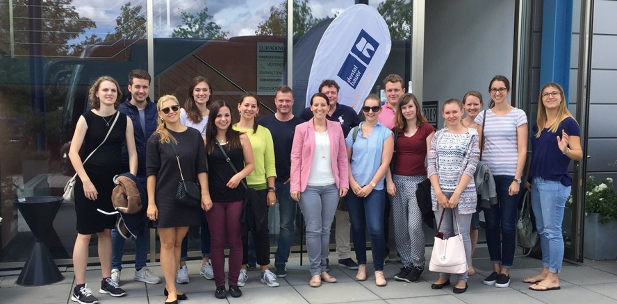 Absolventenbesuch bei dental bauer und Ultradent