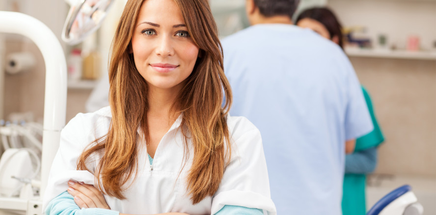 Füllung von der Dentalhygienikerin – 28er vom Zahntechniker