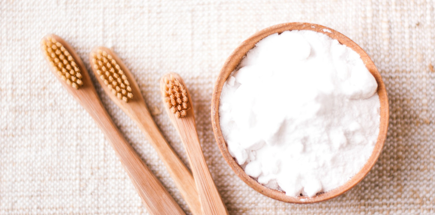 Echte Alternative? Plastikfreie Zahnpasta selbst machen