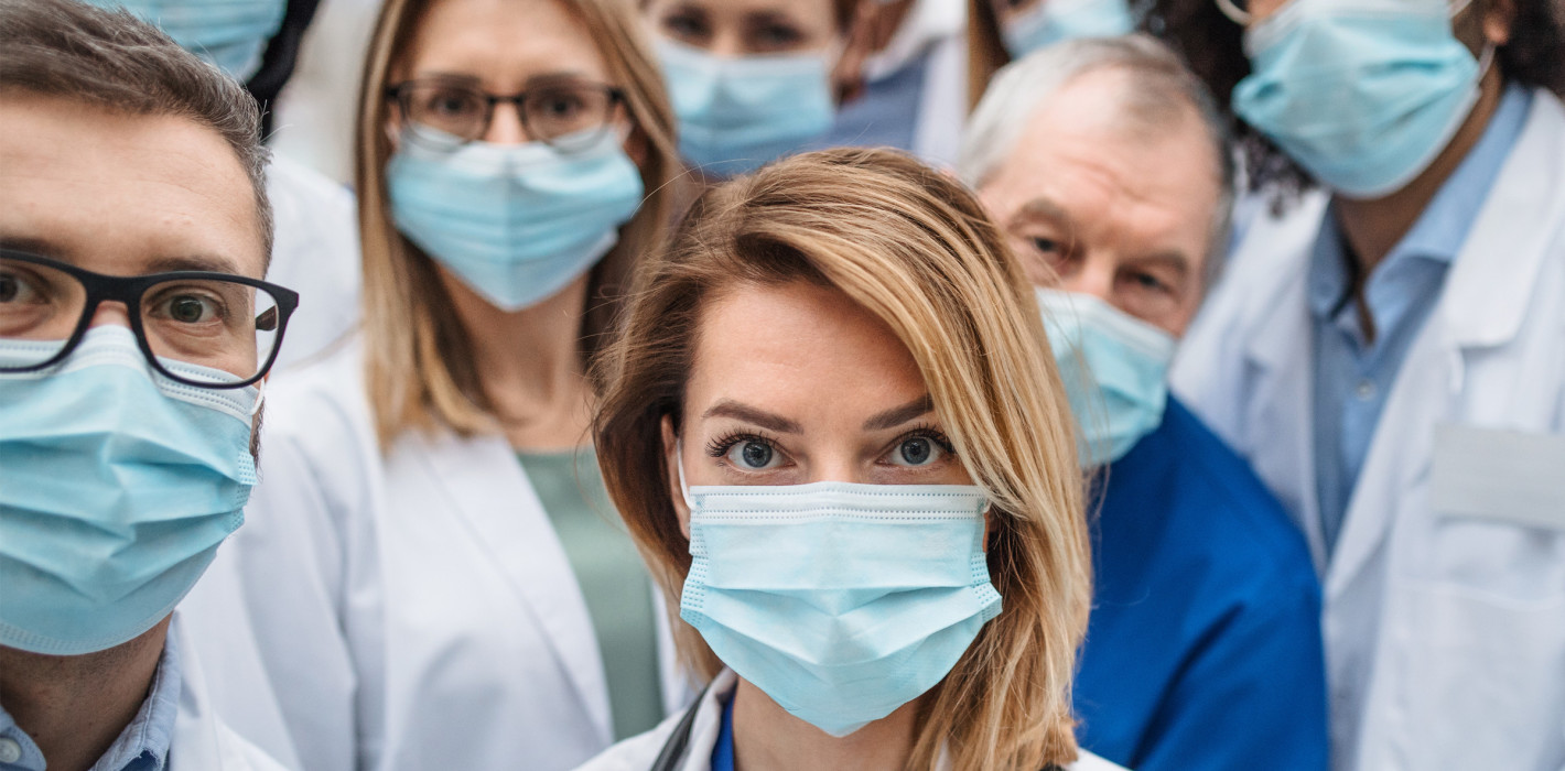 Amnesty-Bericht: Beschäftigte im Gesundheitswesen in Gefahr
