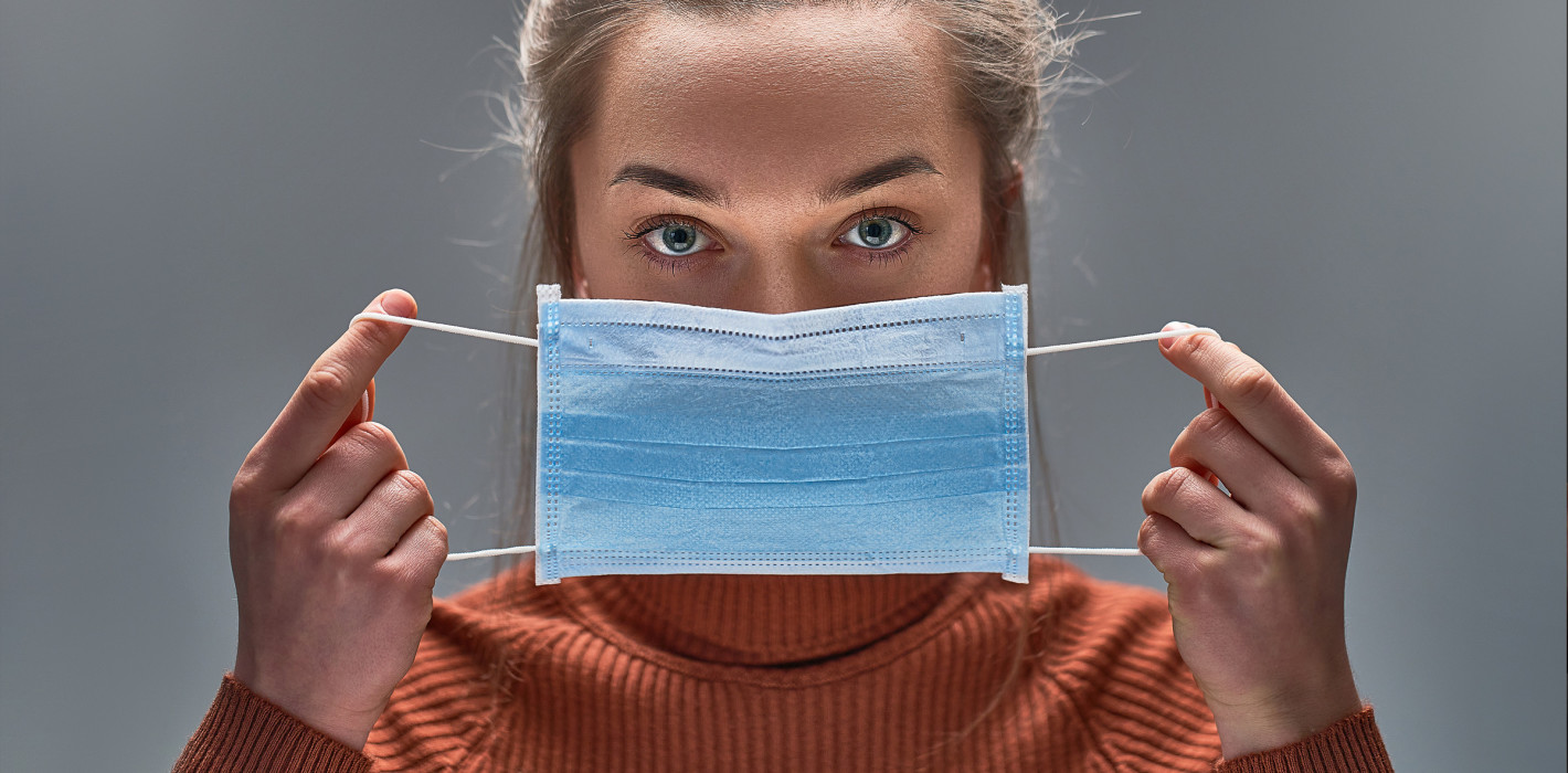 Hausfriedensbruch allein durch Maskentragen?
