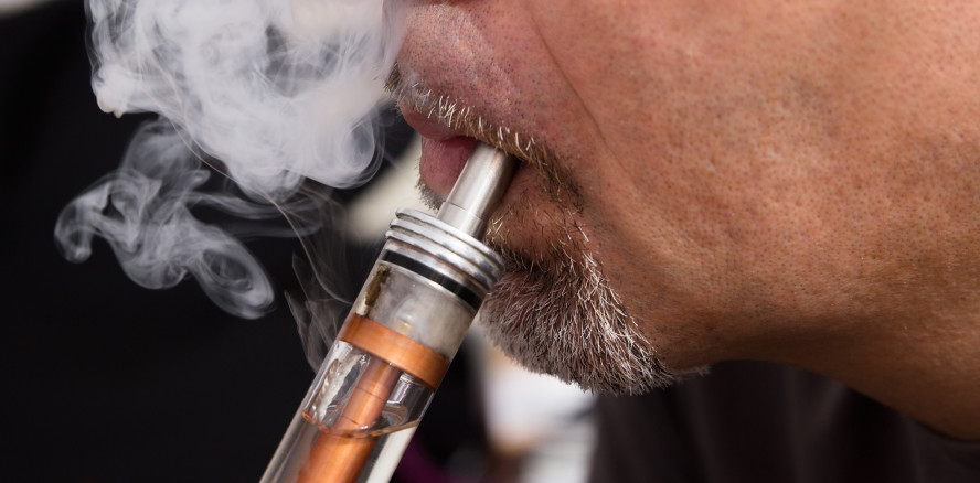 Vier Zähne eingebüßt durch E-Zigaretten-Explosion