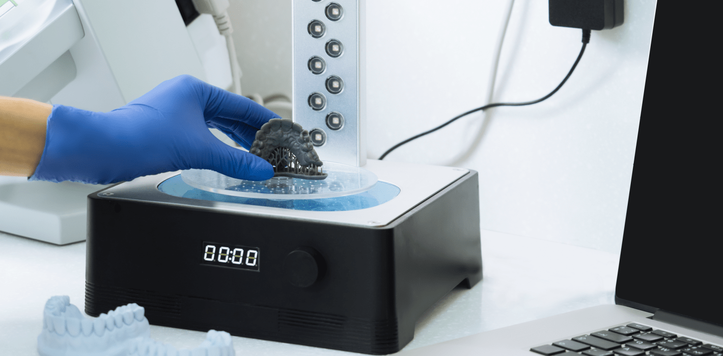 CAD/CAM: Eigenfertigung oder Fremdfertigung im Dentallabor?