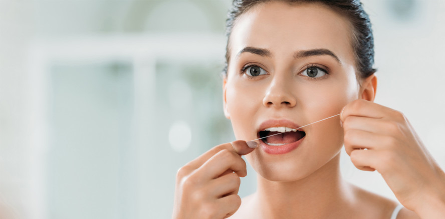 Tägliches Flossen halbiert das Risiko für Mundkrebs