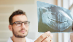 PKV darf Patienten auf Behandlungsfehler hinweisen