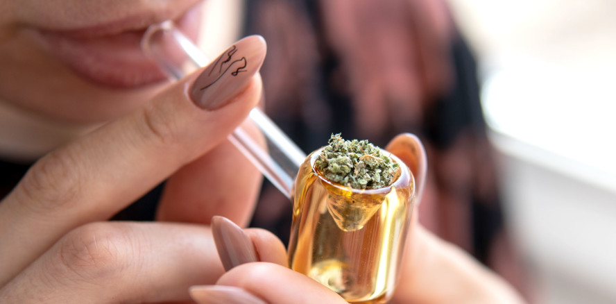 Cannabiskonsum: Patienten kommen high zum Zahnarzttermin
