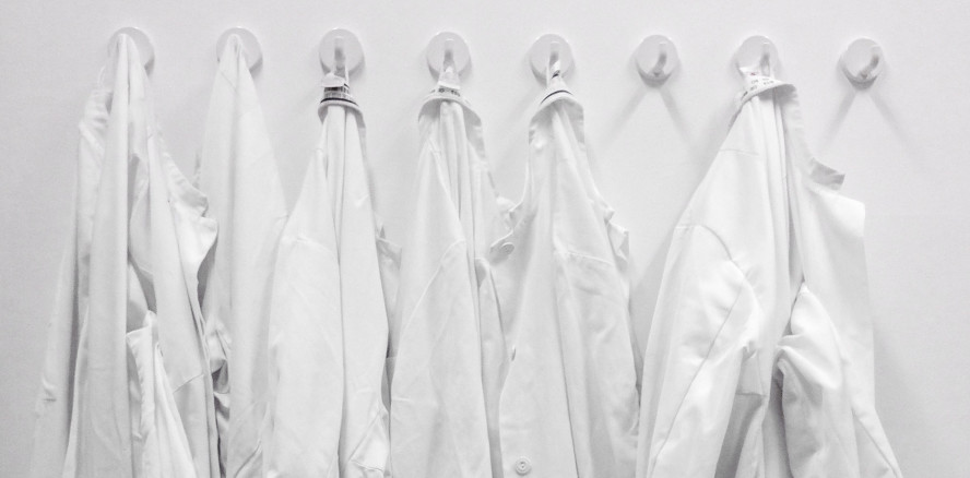 Schutzkleidung im Job ist auch an heißen Tagen Pflicht