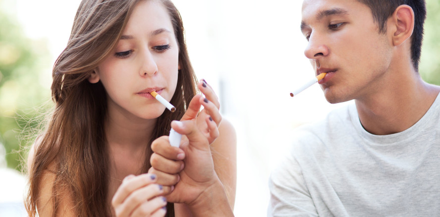 Österreich: Jeder dritte Jugendliche raucht, dampft oder snust