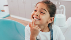 Experten: Kinder gehen zu spät und zu selten zum Zahnarzt