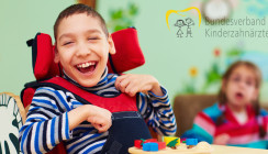 Spielerische Zahnpflege bei Kindern mit Handicap und Pflegebedarf