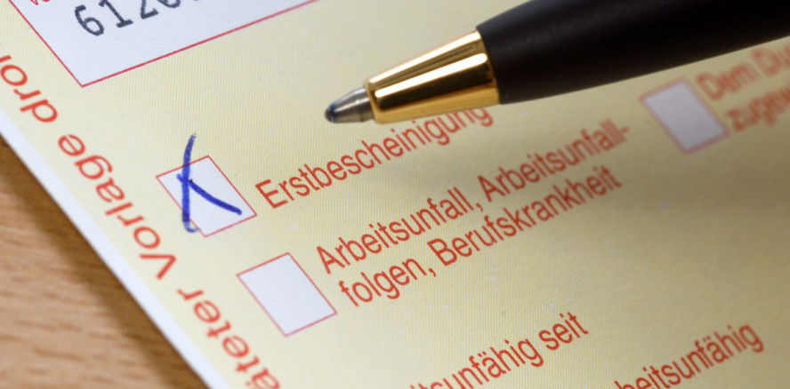 Krank im Job: Was Arbeitnehmer beachten müssen