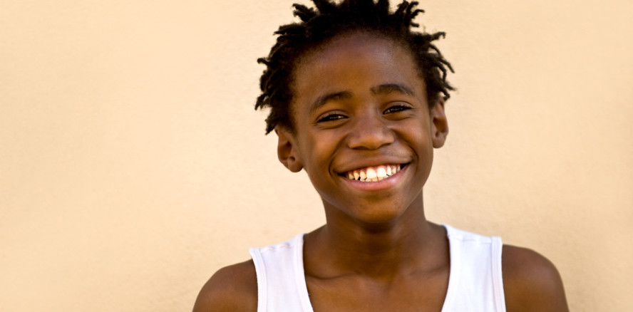 Lenny Kravitz verschenkt auf den Bahamas gesundes Lächeln