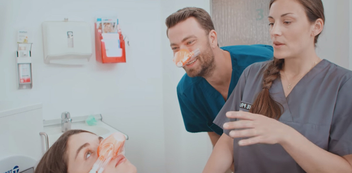 Marketing-Coup: Rapper Marteria wirbt für Berliner Praxis