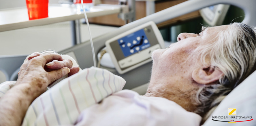 BZÄK zur Mundgesundheit von Bewohnern in Pflegeheimen