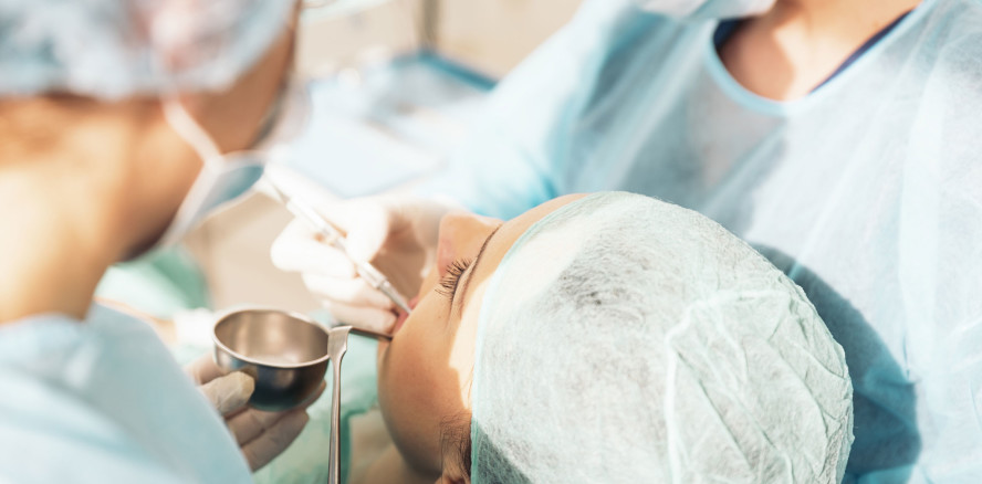 Abrechnung: Die Nachbehandlung nach chirurgischem Eingriff