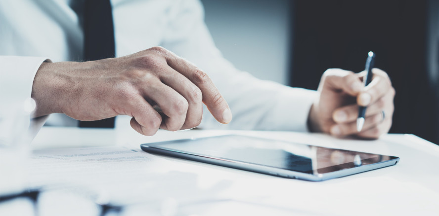 Umfrage zu Gewalt und Rassismus im Gesundheitswesen startet