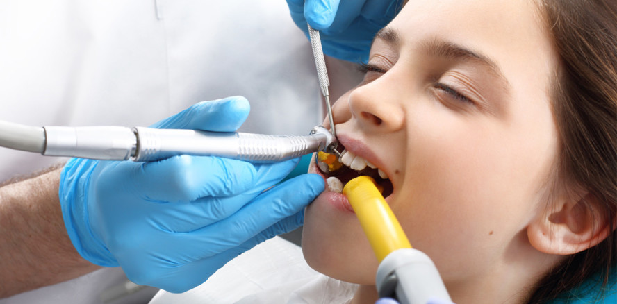 Zahnklinik Innsbruck: Lange Warteliste für OPs unter Narkose