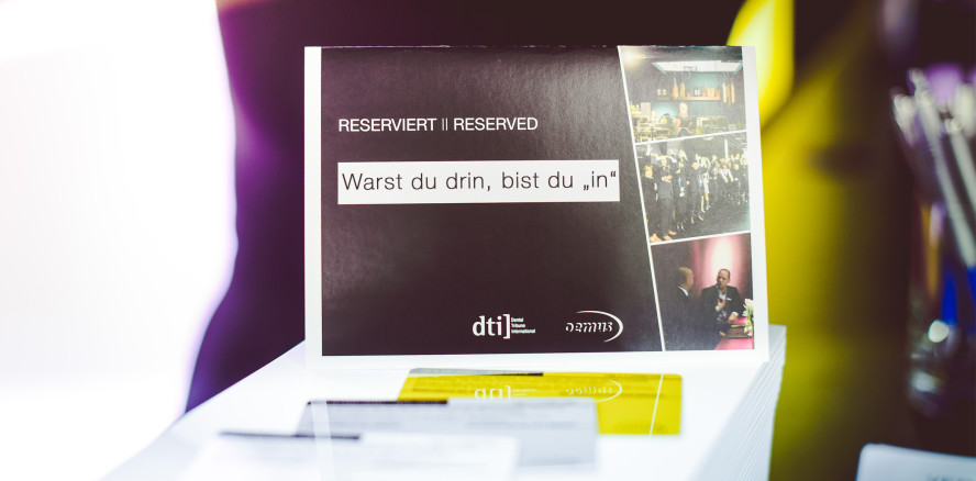 Ruheoase im Messetrubel: Die Media Lounge der OEMUS MEDIA AG