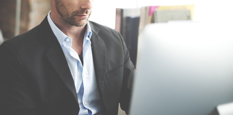 Augsburger Zahnarzt muss schlechte Google-Bewertung dulden