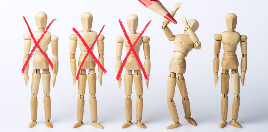 Zahnarzt entlässt Angestellte aufgrund von Corona-Symptomen