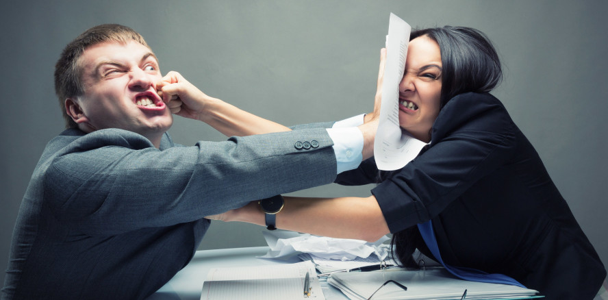 Gewalt am Arbeitsplatz: Be­schäftigte besser schützen