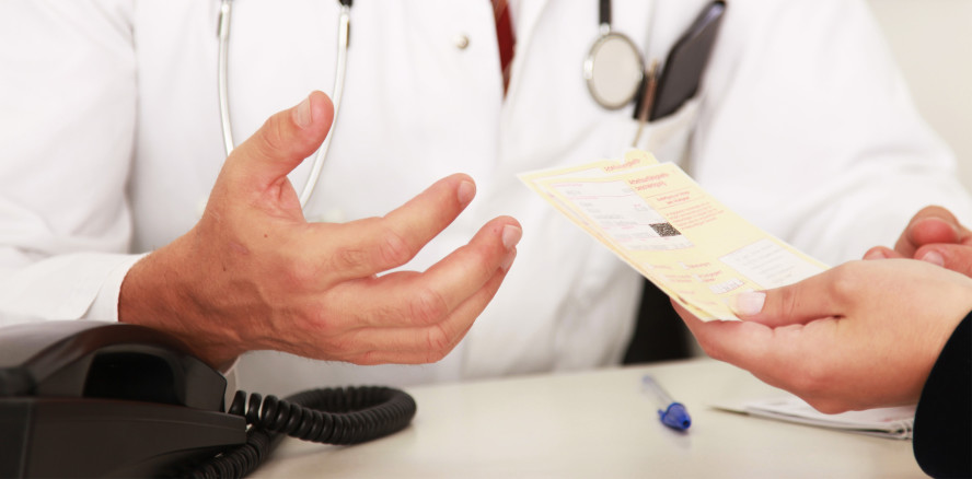 Krankschreibungen wegen COVID-19: ZFA auf Platz 6