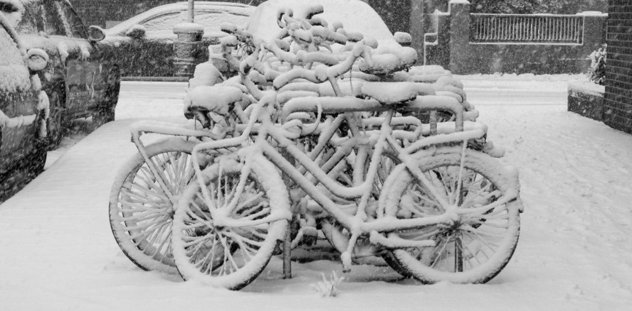 Dienstverhinderung durch Schnee: Das müssen Arbeitnehmer wissen