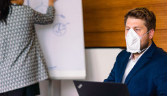 Eine Maske für alle Fälle für kontaktintensive Berufsgruppen