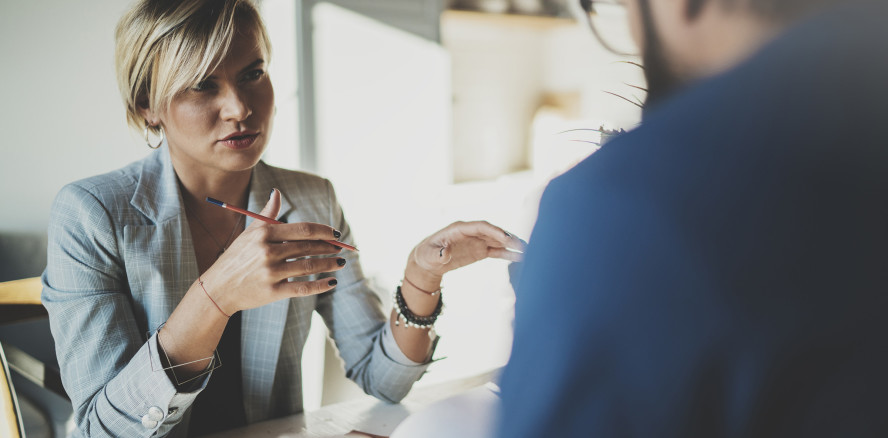 Mehr Geld: Gibt es einen Anspruch auf Gehaltserhöhung?