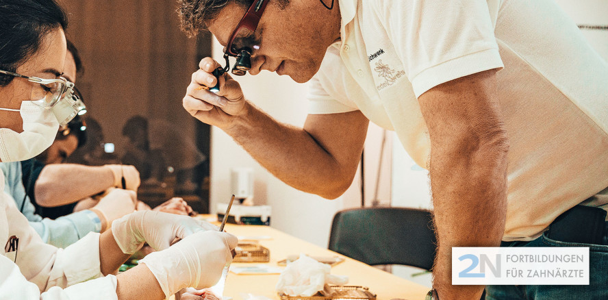 Fortbildung: Red Aesthetics and Implants under Control