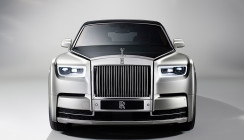 Rolls-Royce royal mit unikatem Armaturenbrett