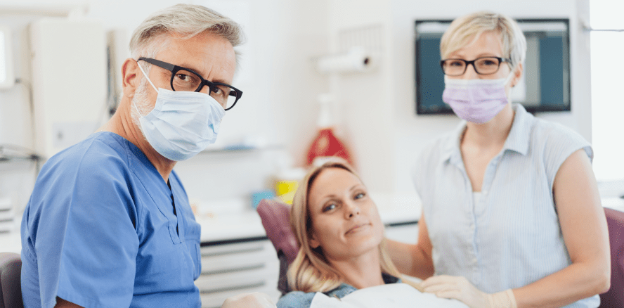 Knapp ein Drittel der Ärztinnen und Ärzte ist 55 Jahre und älter