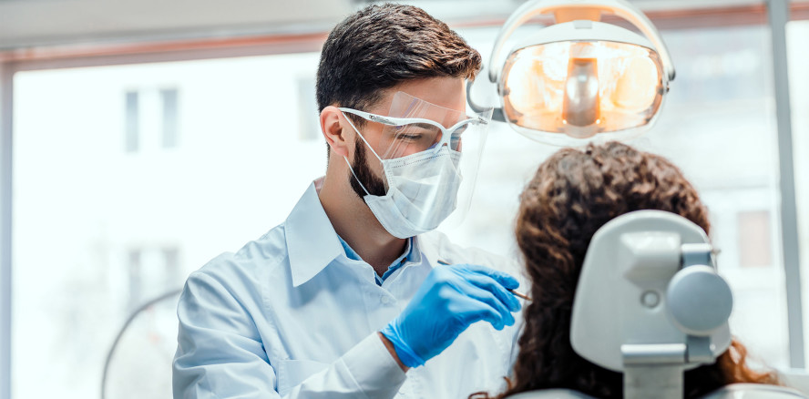 Seltene Erkrankungen: Zahnarzt kann Anzeichen erkennen