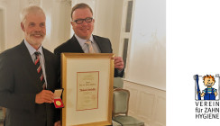 Prof. Dr. Ulrich Schiffner mit Tholuck-Medaille ausgezeichnet
