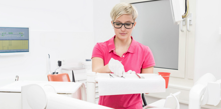 Der Wandel-Falke: Hygiene in der Zahnarztpraxis erlebbar machen