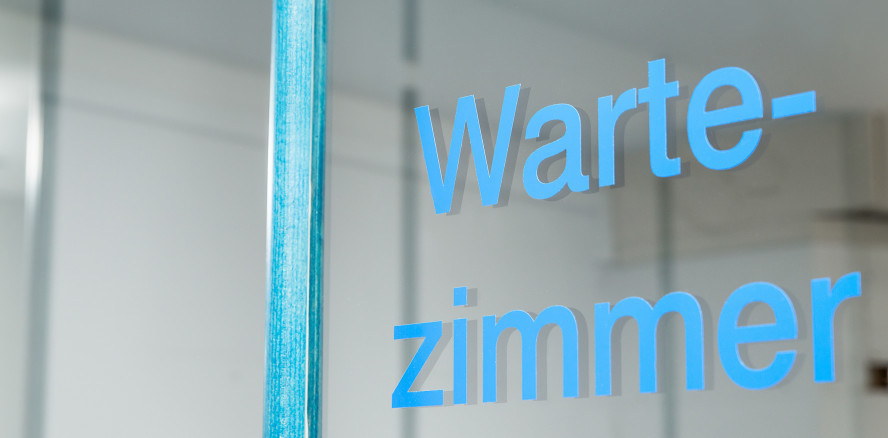 Patienten sind zufrieden mit der Wartezeit auf Zahnarzttermin