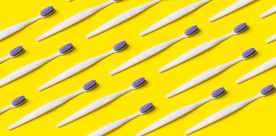 Simultanes Zähneputzen 25.000 indischer Schüler