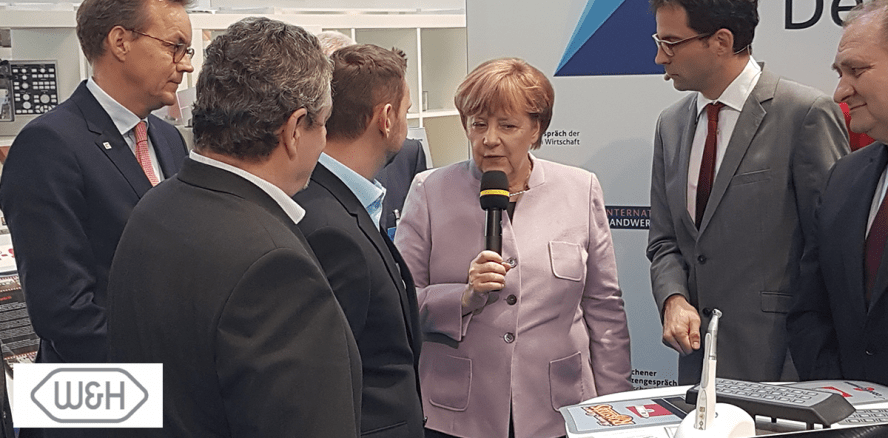 Bundeskanzlerin Angela Merkel zu Besuch bei W&H-Handelspartner