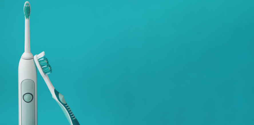 Manuell oder elektrisch – Zahnbürsten im Vergleich