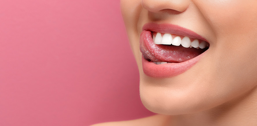 Zahnseide oder Interdentalbürste – Wer putzt besser?