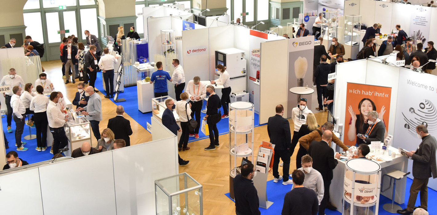 Zahntechnik plus feiert erfolgreiche Premiere in Leipzig