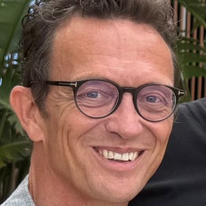 Dr. Carsten Appel