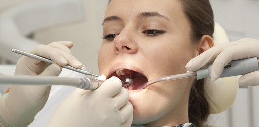 Kasse muss Implantatreinigung in besonderen Ausnahmefällen bezahlen