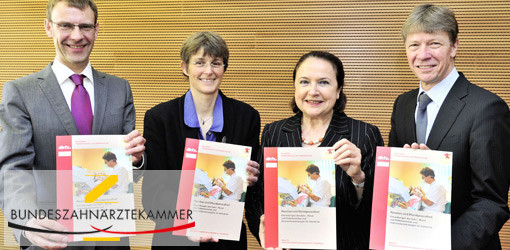 BZÄK und Deutsches Krebsforschungszentrum im Kampf gegen den blauen Dunst