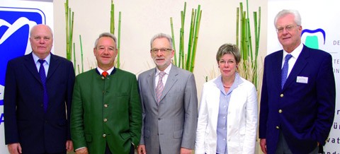 VDZI-Vorstandswahl: Jürgen Schwichtenberg einstimmig als Präsident bestätigt