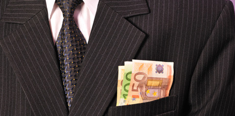 Rechnungshof – Kassenbosse verdienen zu viel – KZV-Chefs bekommen noch mehr