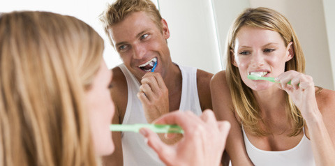 Aggressives Zähneputzen fördert Abrasionen