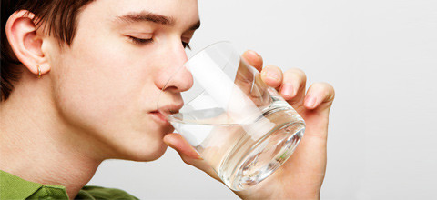 Tag der Zahngesundheit: Mundtrockenheit kann Nebenwirkung sein