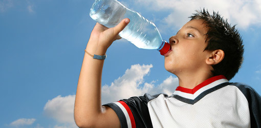 Wasser mit Fluorid gegen Zahnschäden